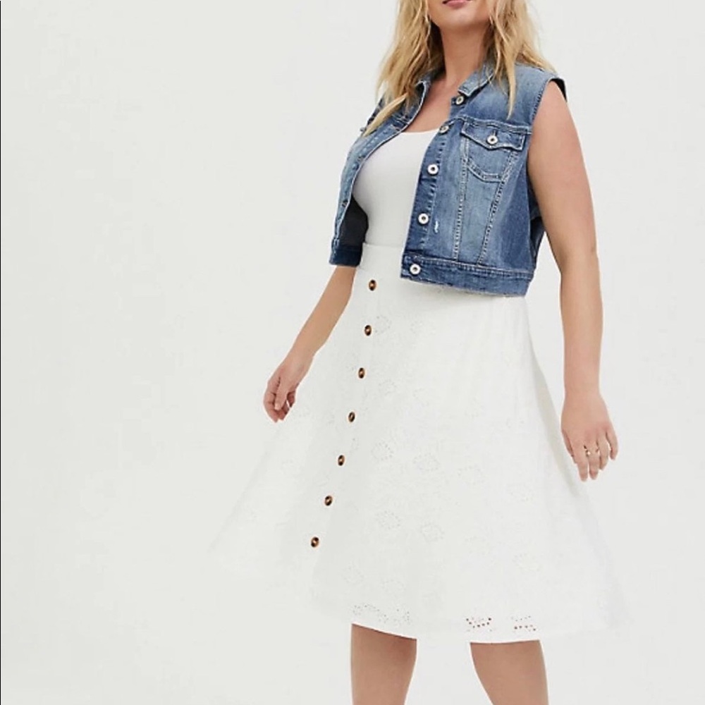 Torrid Dark wash cropped denim vest